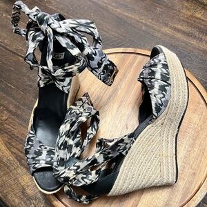 Ugg Stylish Black and Cream Women's Wedge Sandals